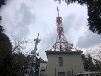 NHKテレビ・NHK-FM送信塔全体