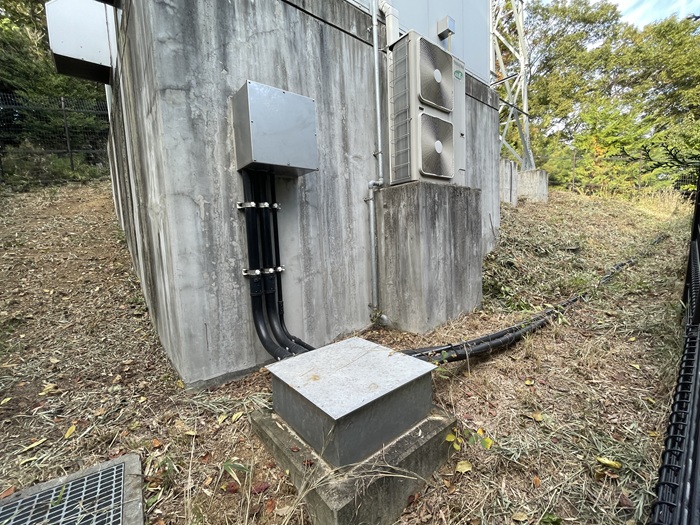 ケーブル2